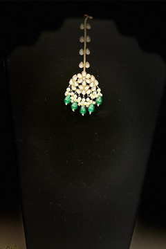 Emerald kundan bindya